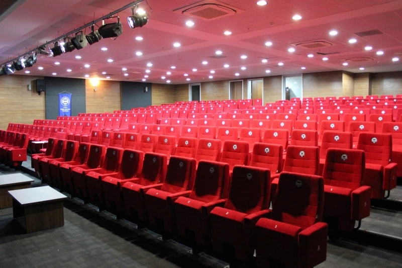 Konferans Salonu Ses Yalıtımı | Net ve Profesyonel Toplantı Deneyimi | Sessiz Akustik